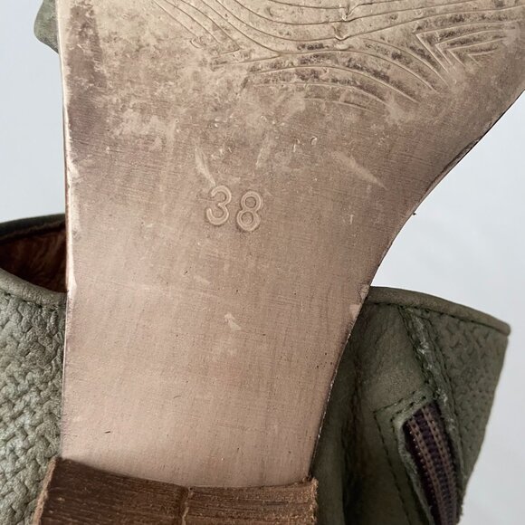 Miz Mooz Cheerful Green Leather Heeled Sandals Size 7 (38) - Picture 10 of 11